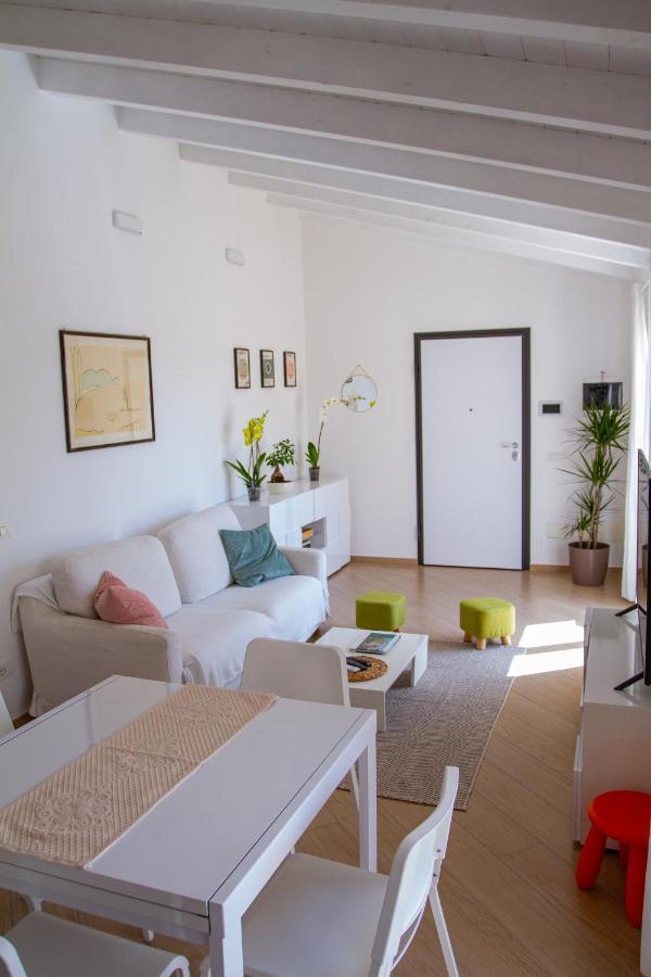 Waterfront Apartment אולביה מראה חיצוני תמונה